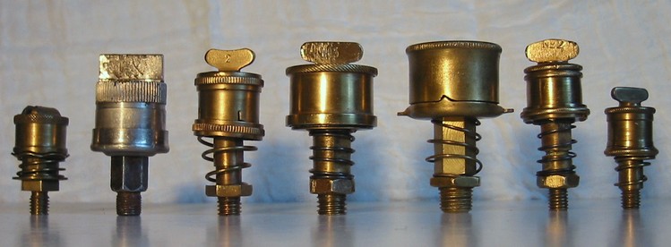 8 ratchet-lock gease cups
